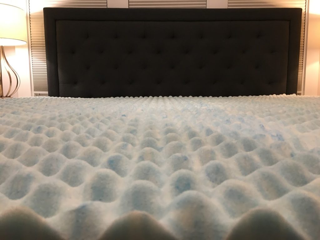 Zinus 4 inch Swirl Gel Cooling Memory Foam Mattress Topper, Queen