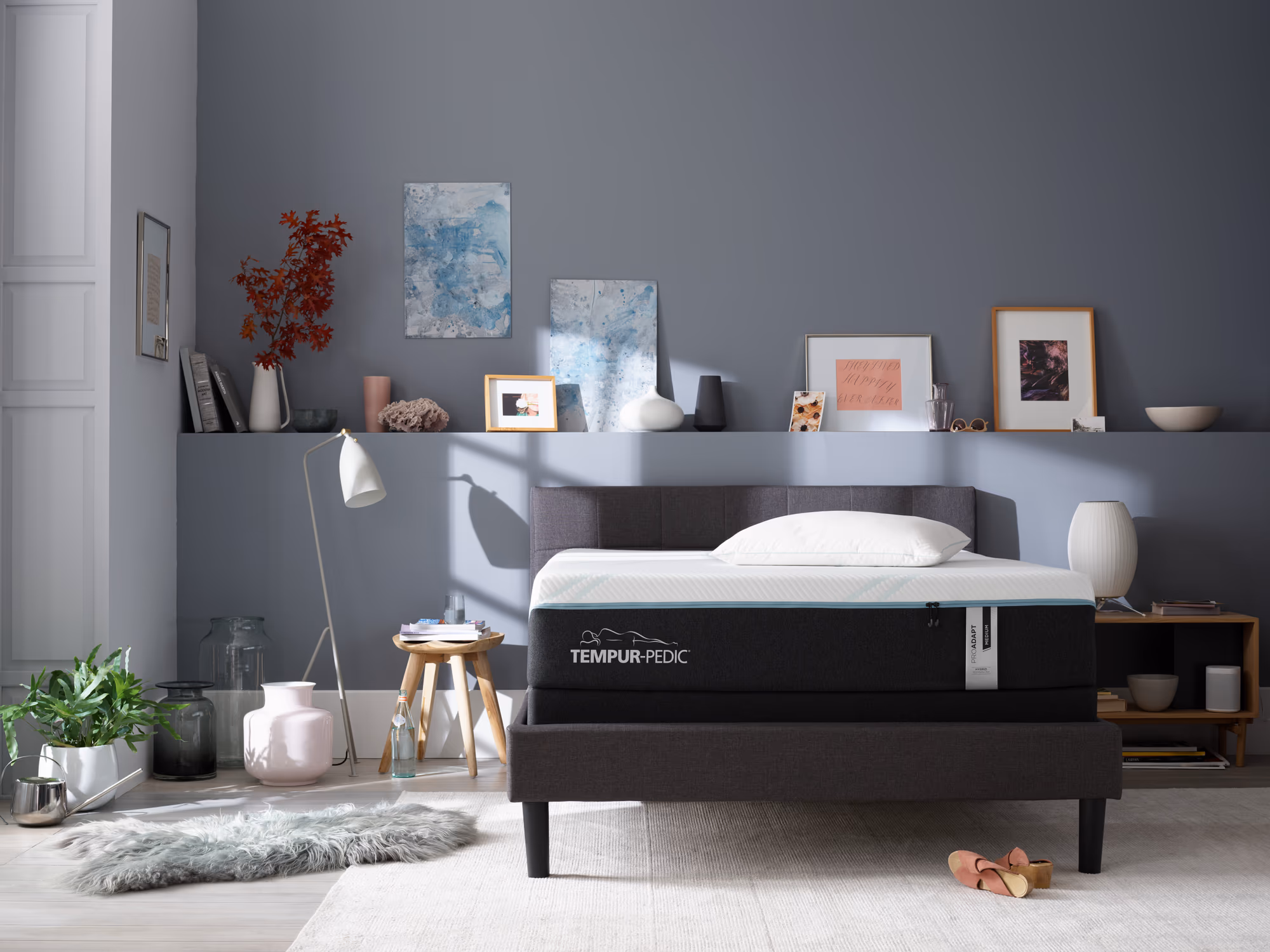 TEMPUR-Adapt Medium Hybrid mattress angled view