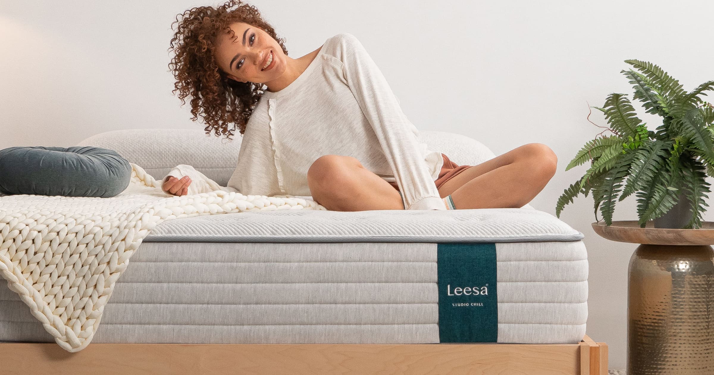 Leesa Studio Chill Hybrid official product image