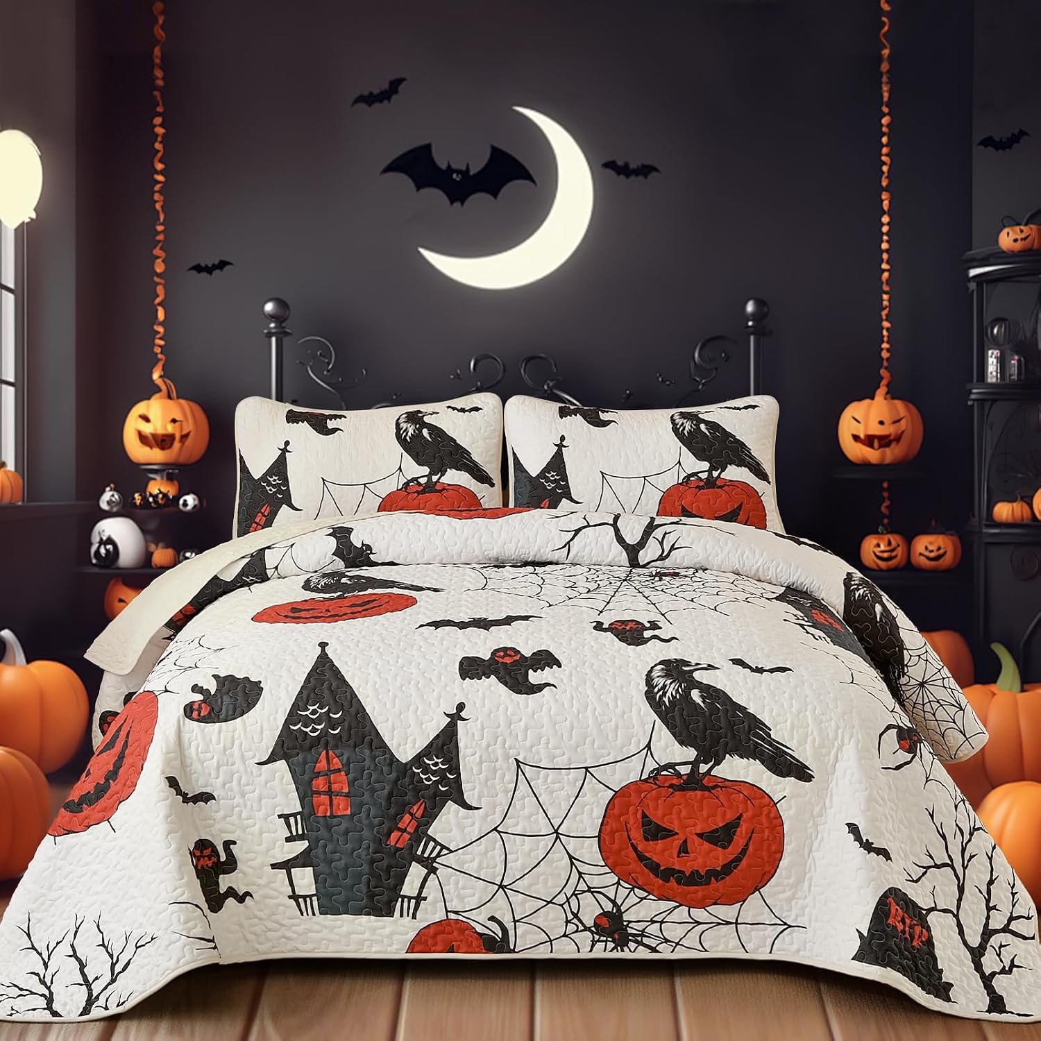 WONGS BEDDING black and white Halloween quilt with ghosts, pumpkins and bats