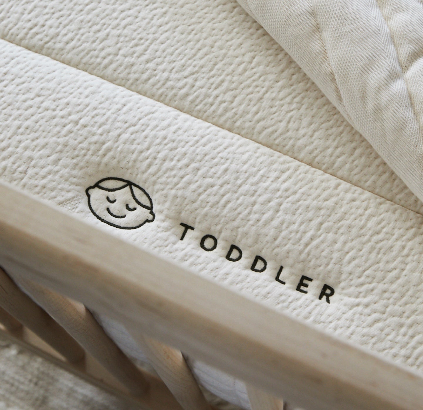 TODDLER SIDE