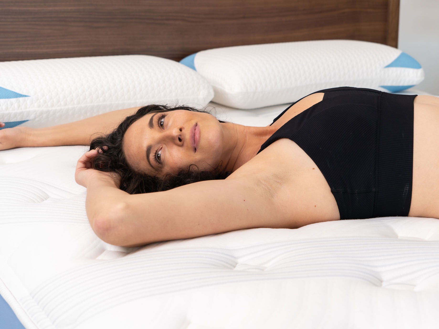 Happy woman lying on her back on the Star Hybrid