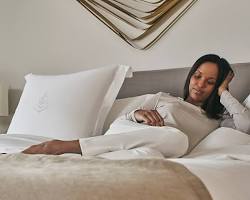 Image of mattress protector on a Four Seasons mattress