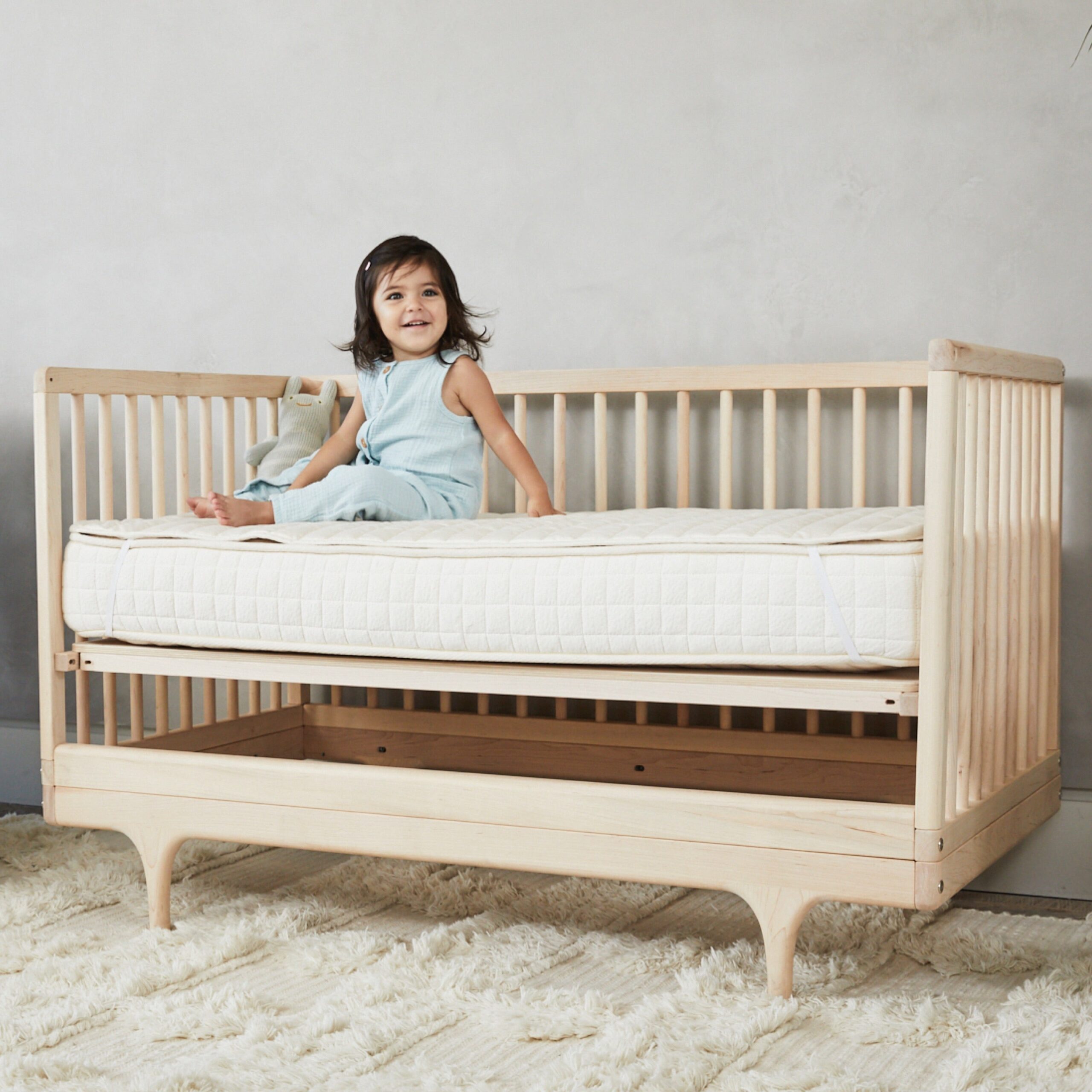 Avocado Luxury Organic Crib Mattress manufacturer image
