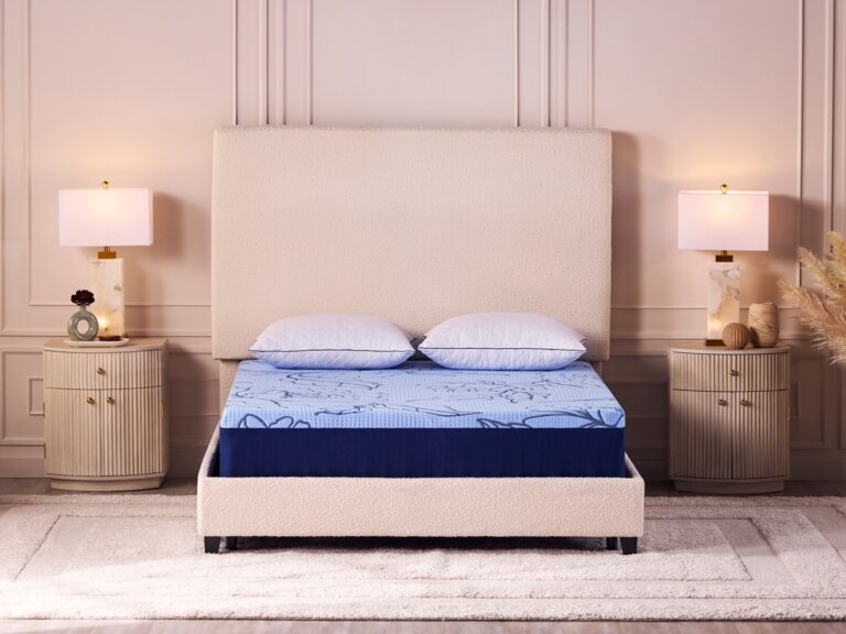 Sleepy's by Sealy Skye Hybrid mattress