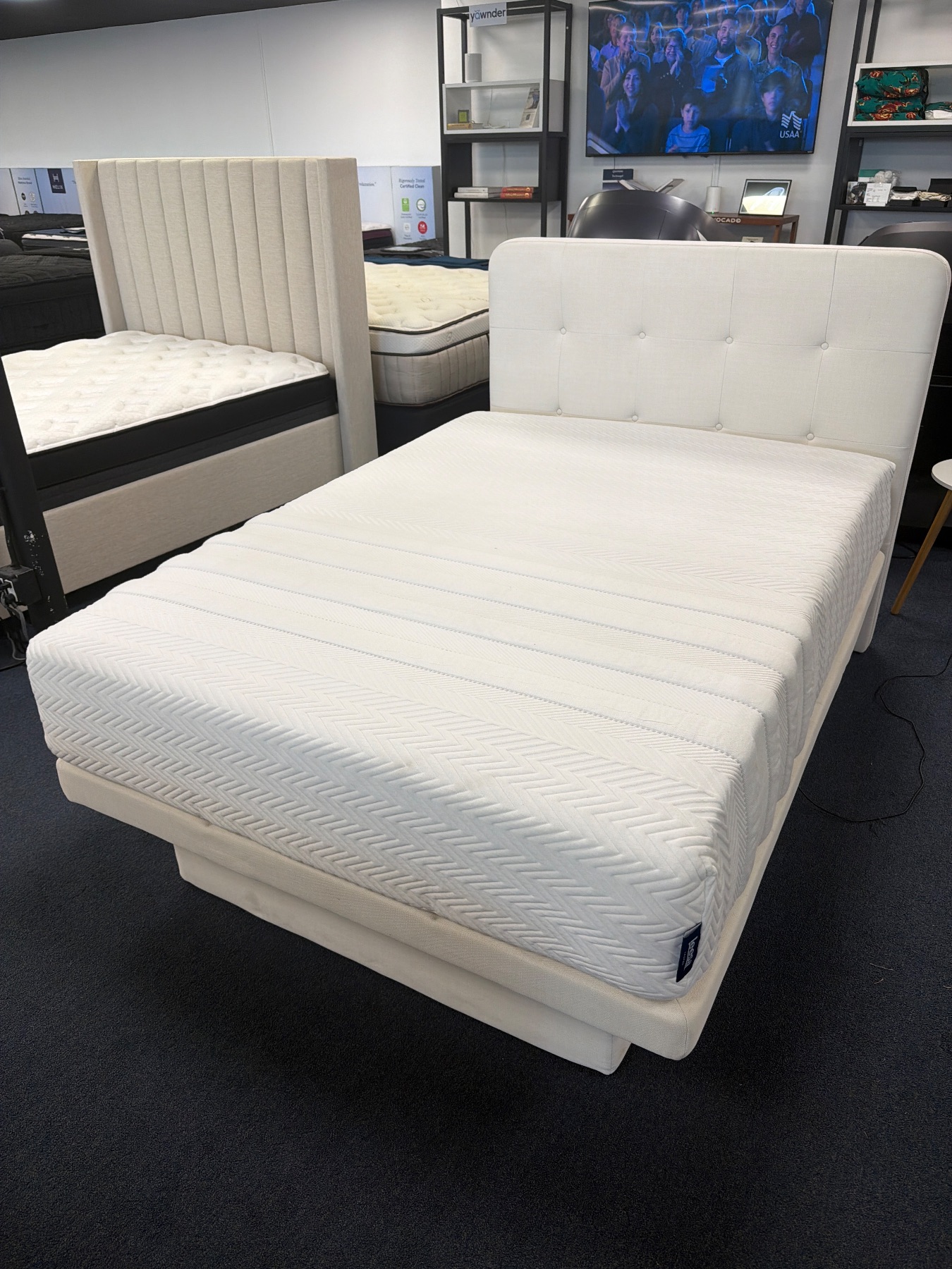 Leesa Leesa Mattress Featured photo — bare mattress on a base