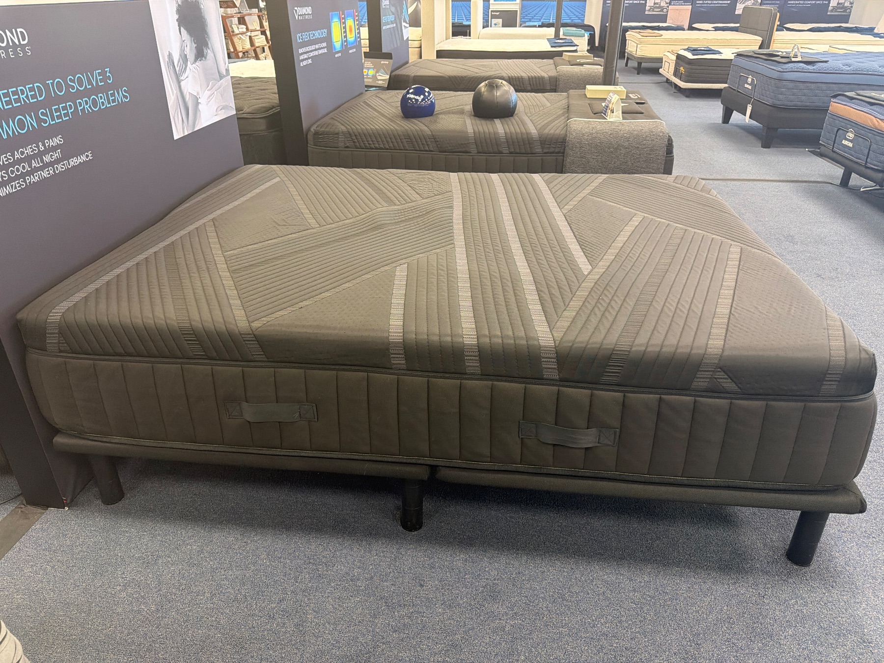 Diamond Black Diamond Lux Hybrid (Plush) Additional mattress views