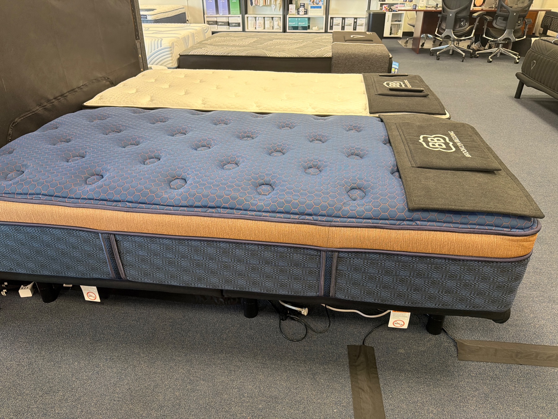 Brooklyn Bedding Aurora Luxe (Medium) Additional mattress views